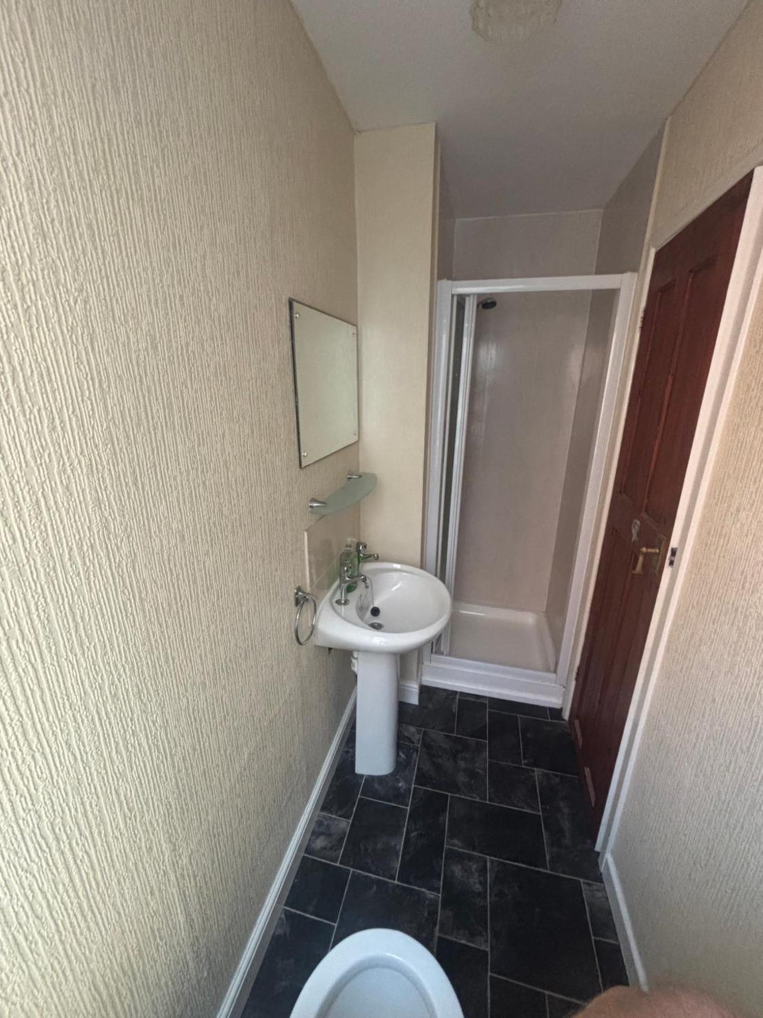 Phillips Apartments Blackpool Room photo